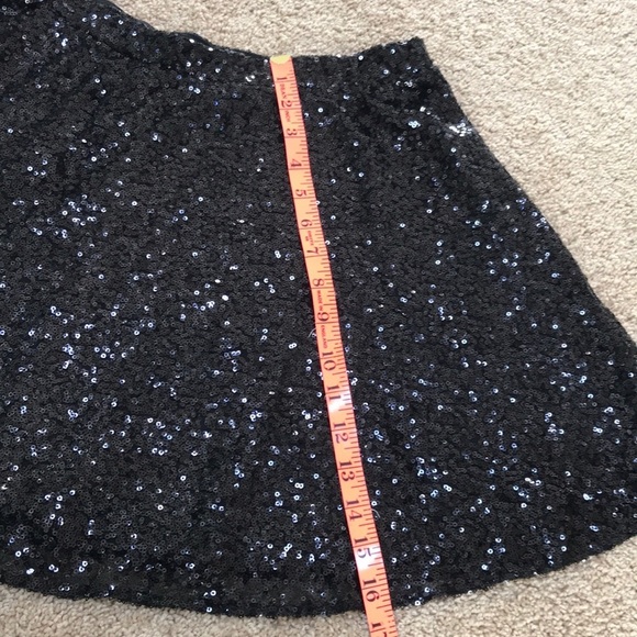 ASOS size 8 Black Sequined mini skirt - Picture 5 of 6